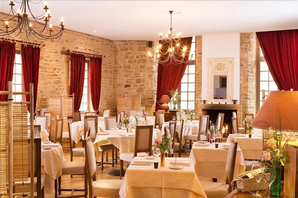 Hotel Le Chateau Fort De סדאן מראה חיצוני תמונה