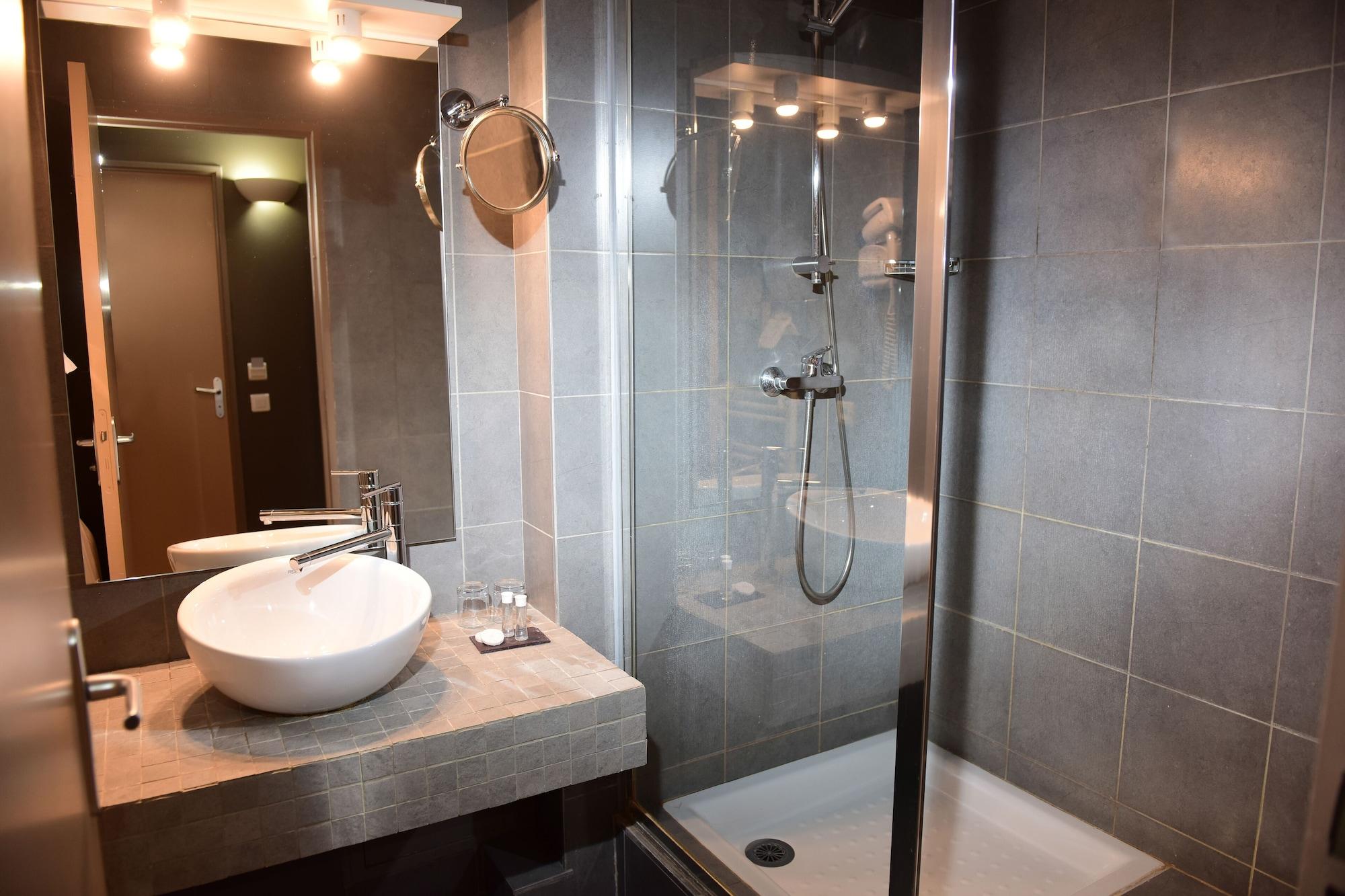 Hotel Le Chateau Fort De סדאן מראה חיצוני תמונה