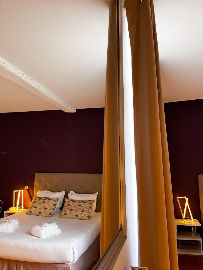 Hotel Le Chateau Fort De סדאן מראה חיצוני תמונה