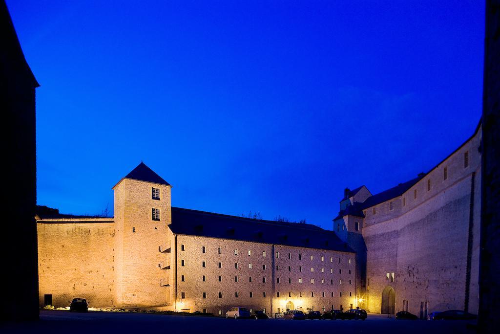 Hotel Le Chateau Fort De סדאן מראה חיצוני תמונה