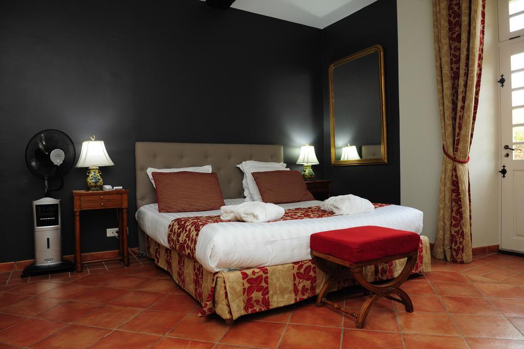 Hotel Le Chateau Fort De סדאן מראה חיצוני תמונה