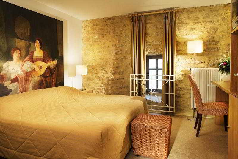 Hotel Le Chateau Fort De סדאן מראה חיצוני תמונה